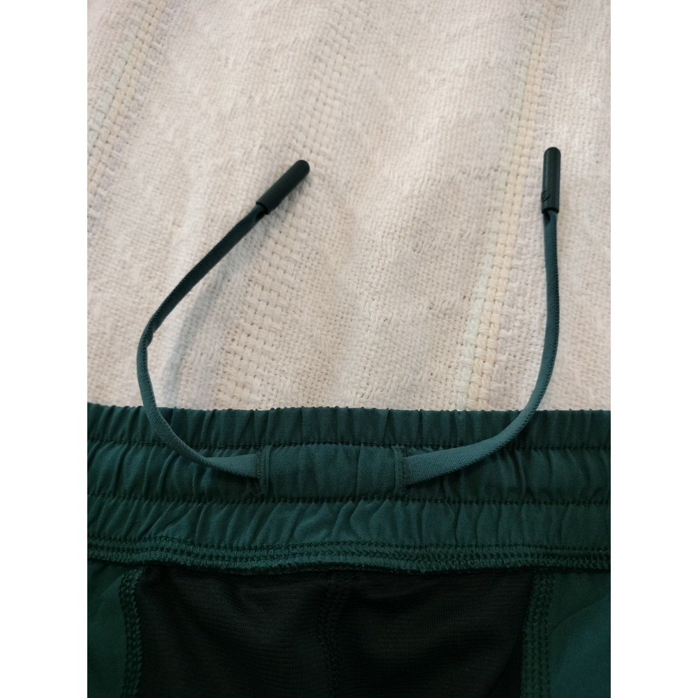 NWT Lululemon Pace Breaker Short 9" Size L Green Swift Athletic Gym Run LL - Picture 9 of 13